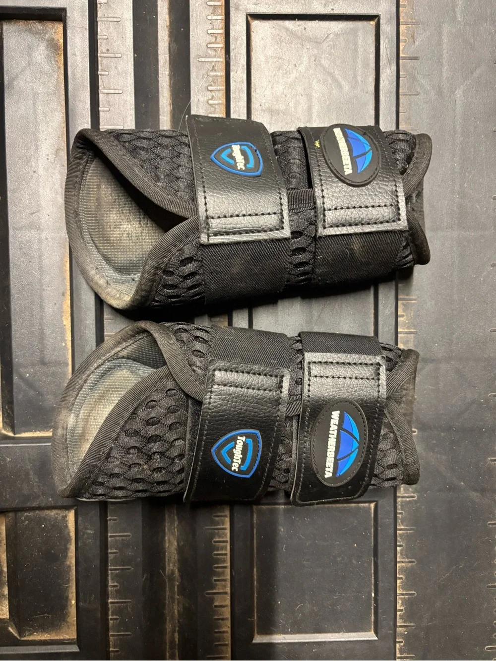 Horse brushing boots medium